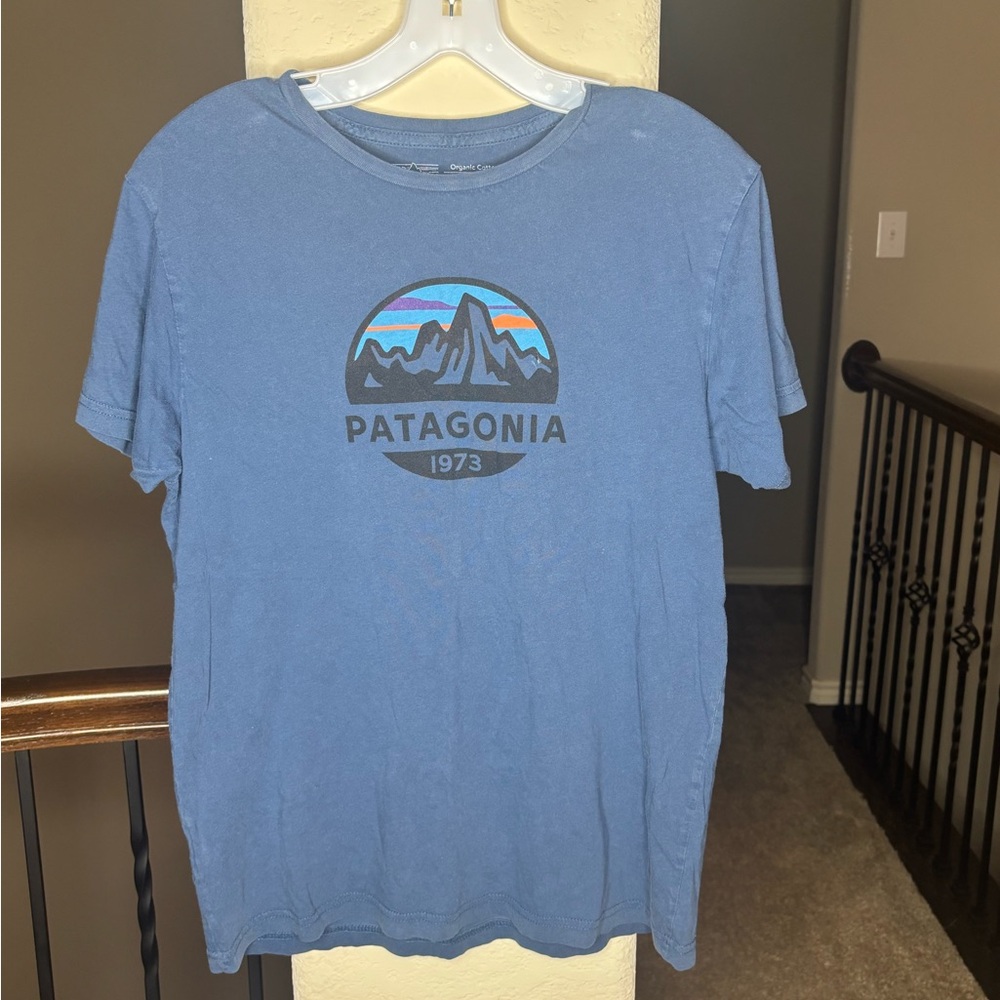 Patagonia Logo Men T Shirt Slim Fit Size M Organic Cotton